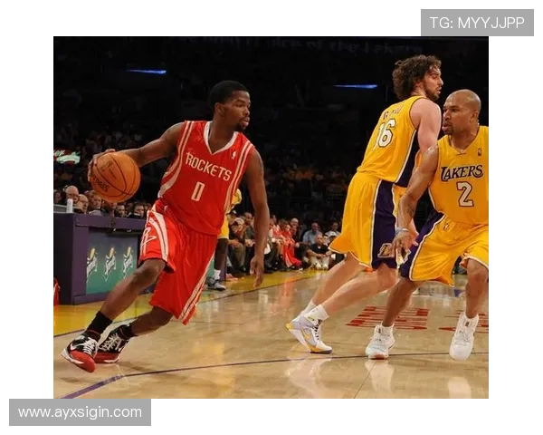 NBA火箭队布鲁斯表现如何，他在球队中的角色是什么